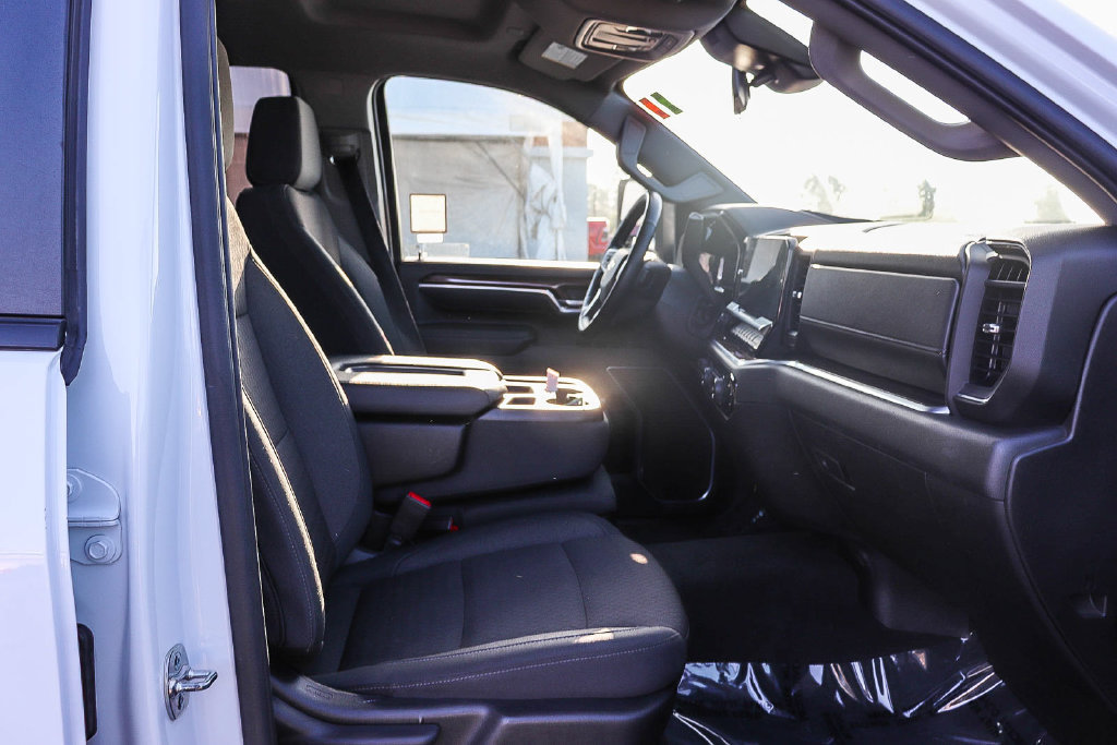 Used 2025 Chevrolet Silverado 2500 LT AWD/4WD image 13