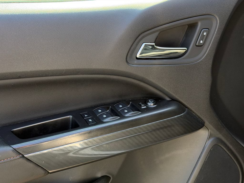 Used 2022 GMC Canyon AT4 w/ Driver Alert Package AWD/4WD image 15