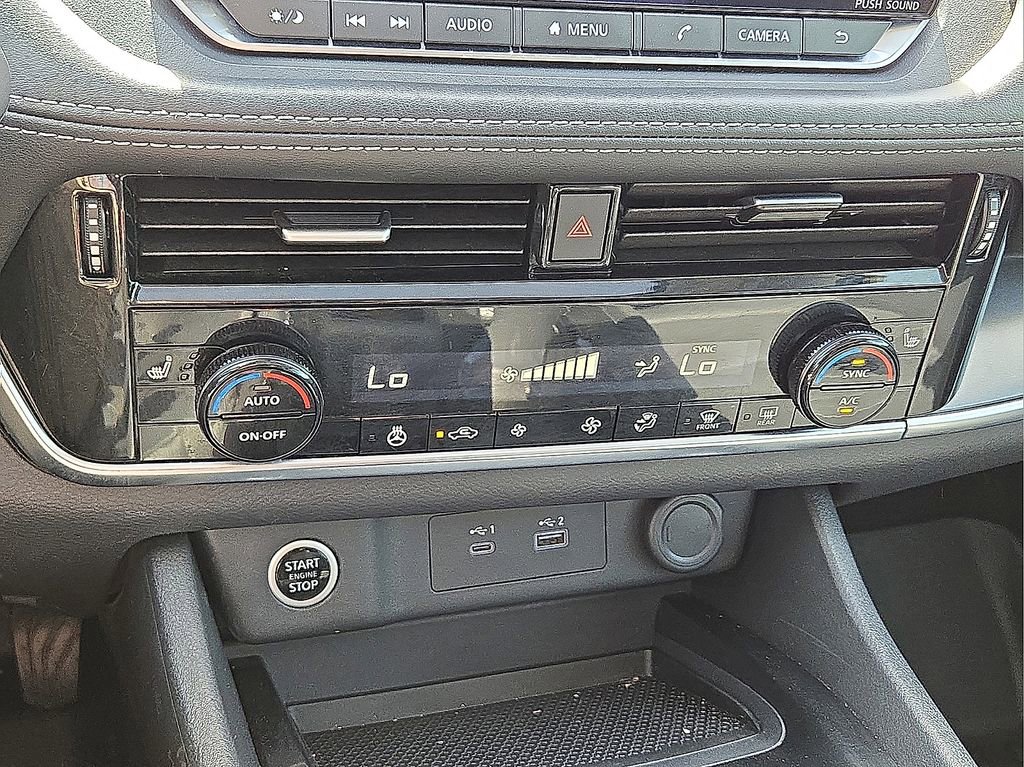 Used 2022 Nissan Rogue SV w/ SV Premium Package image 29