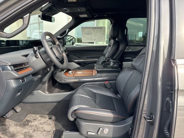 New 2025 Lincoln Navigator L Black Label image 13