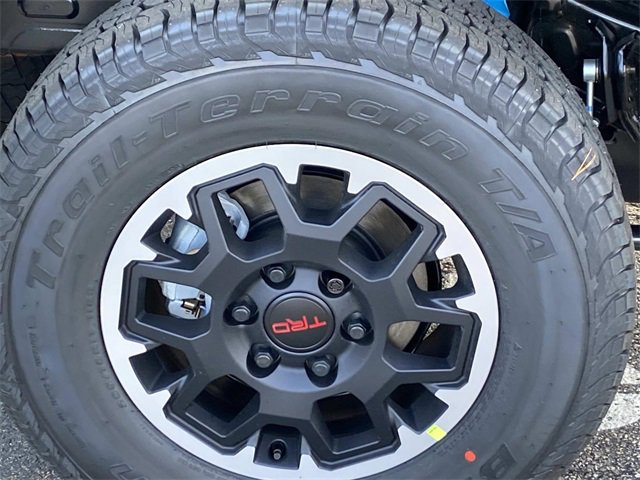 New 2025 Toyota Tacoma TRD Off-Road image 3