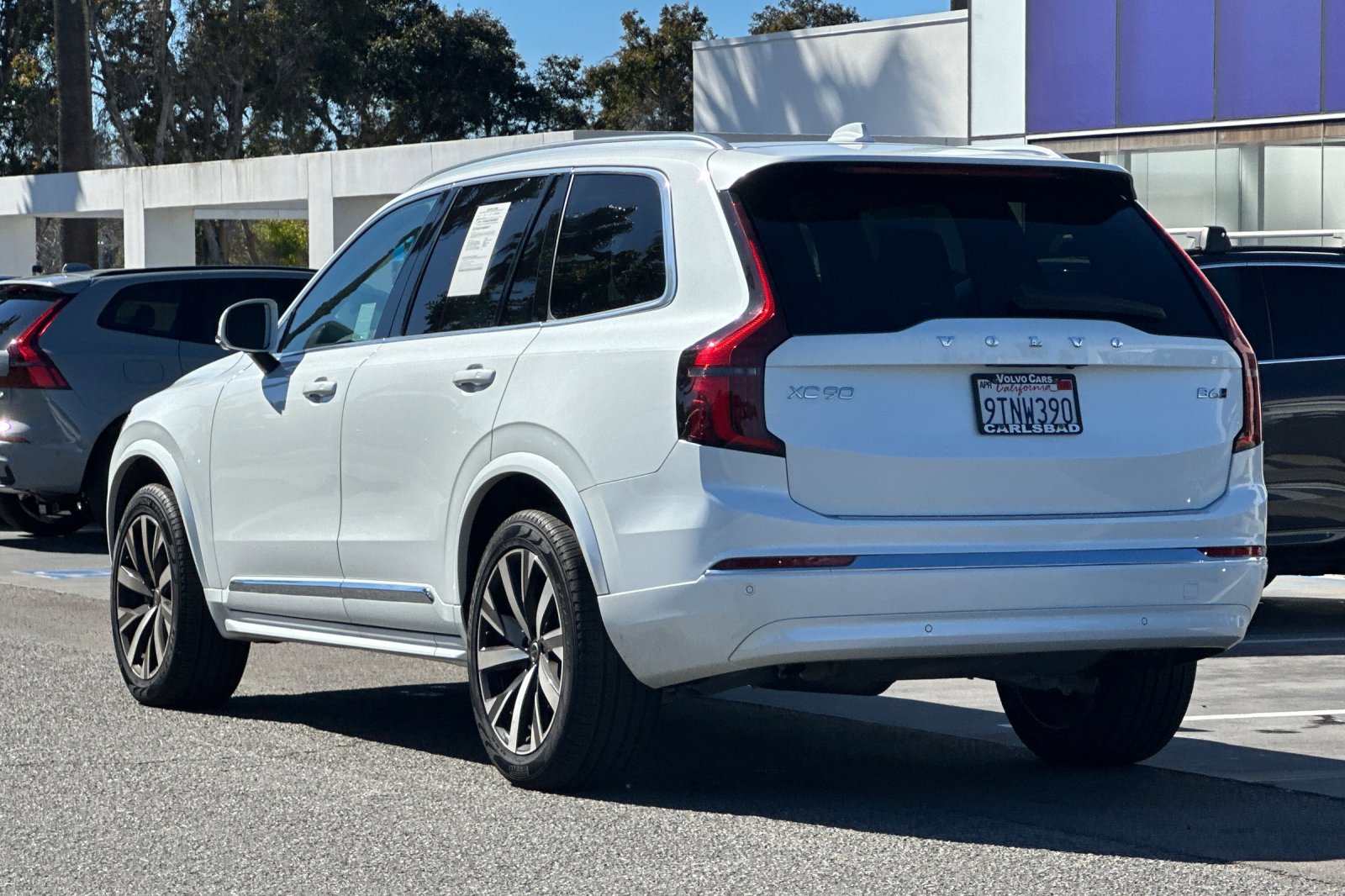 Certified 2025 Volvo XC90 B6 Core w/ Protection Package Premier image 6