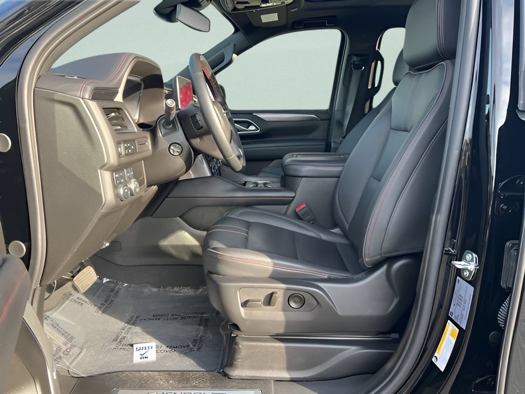 Used 2024 Chevrolet Suburban RST w/ Luxury Package AWD/4WD image 10