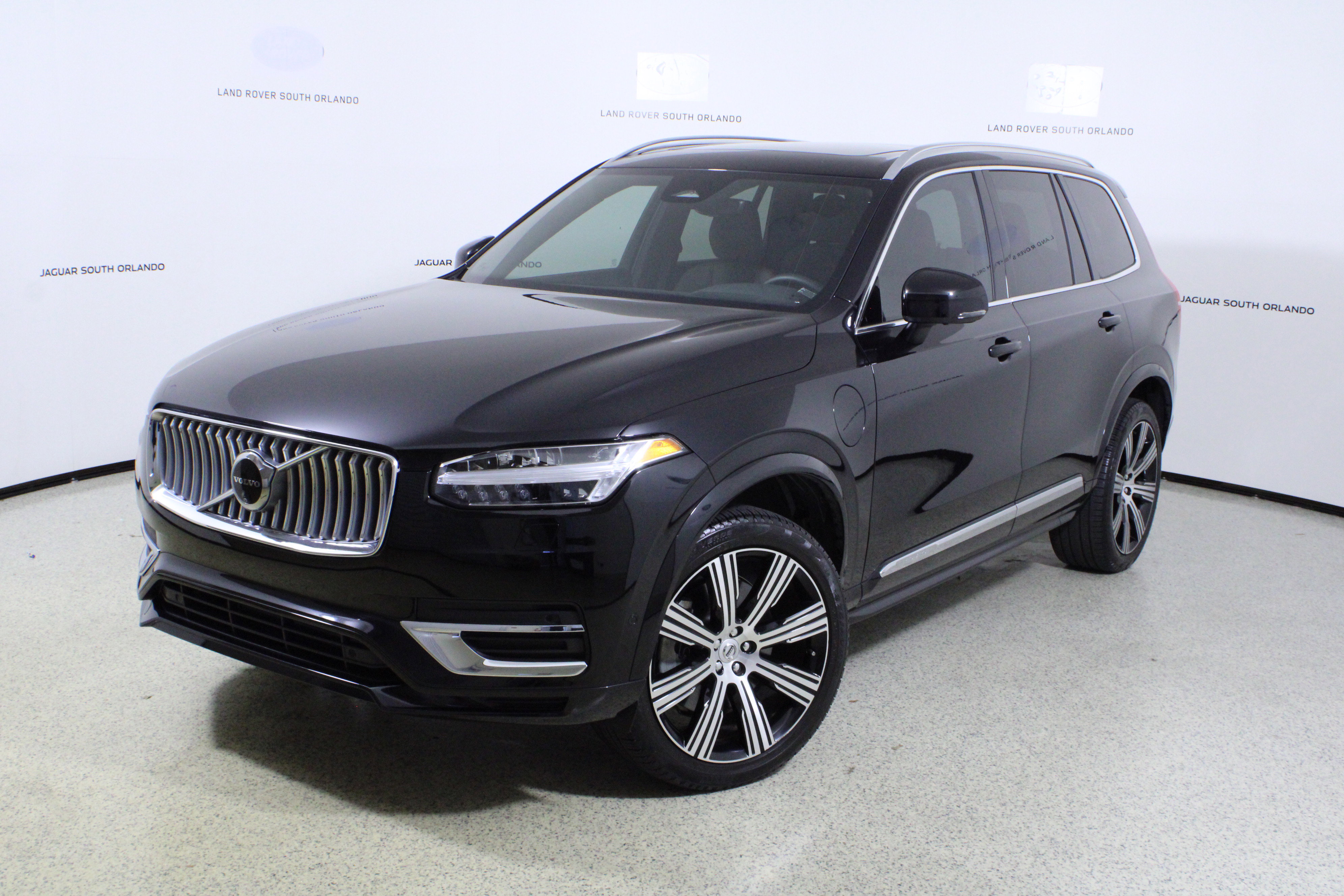 Used 2024 Volvo XC90 T8 Plus w/ Protection Package Premier