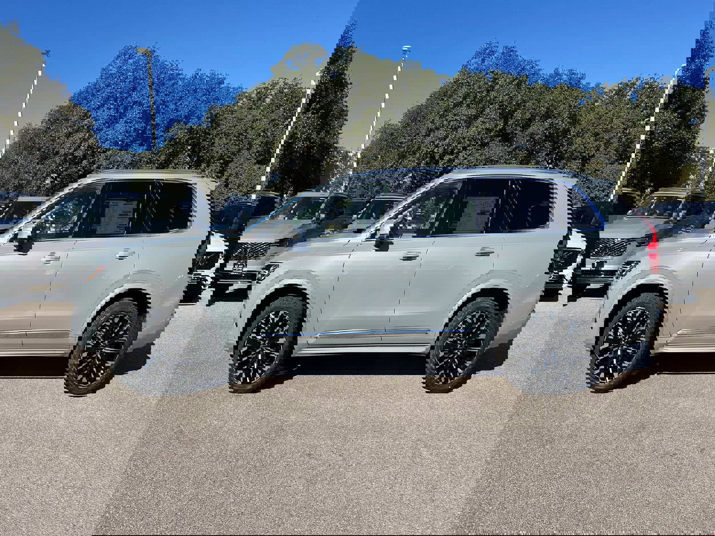 New 2026 Volvo XC90 B5 Core image 3