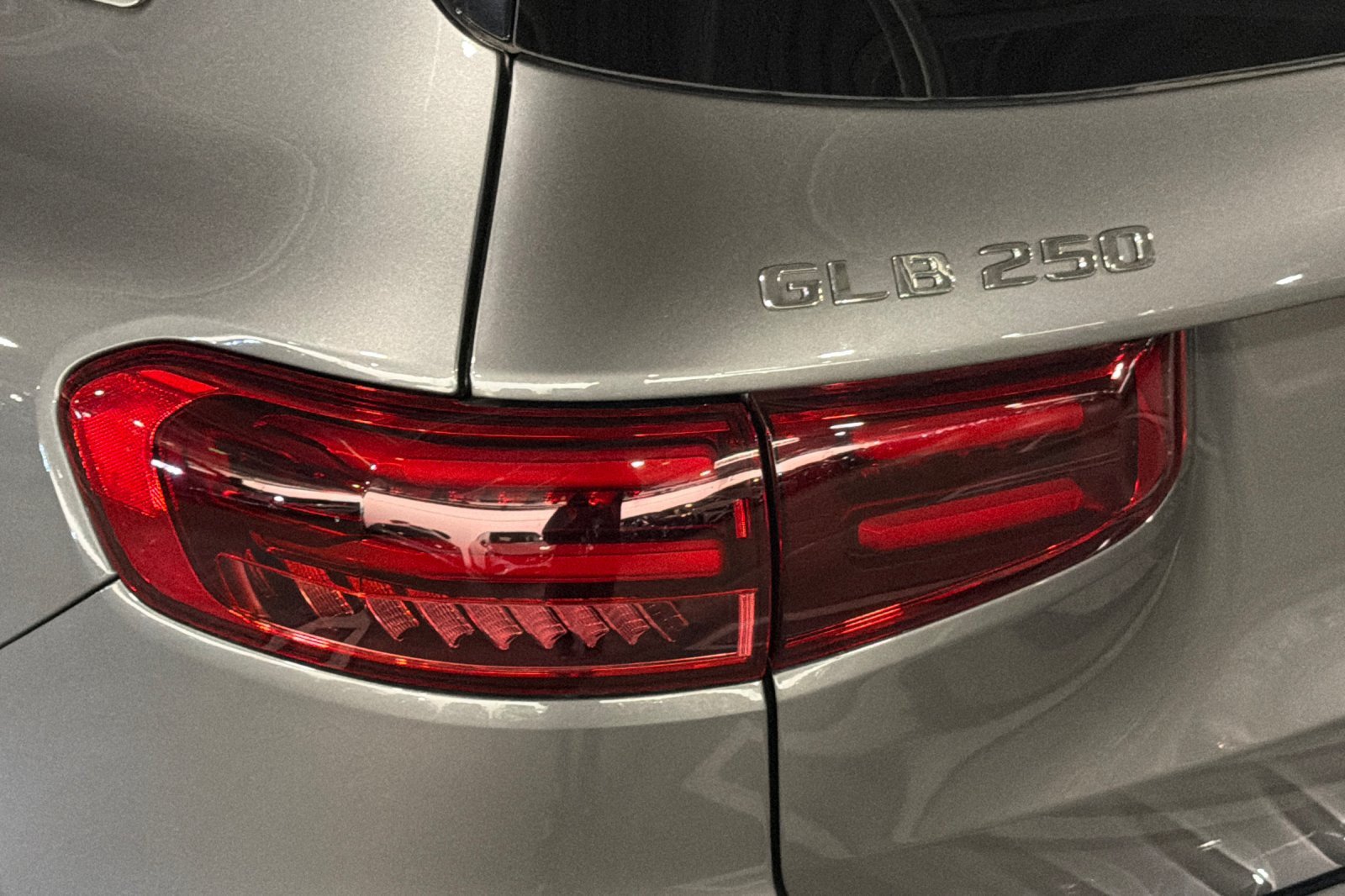 New 2026 Mercedes-Benz GLB 250 image 25