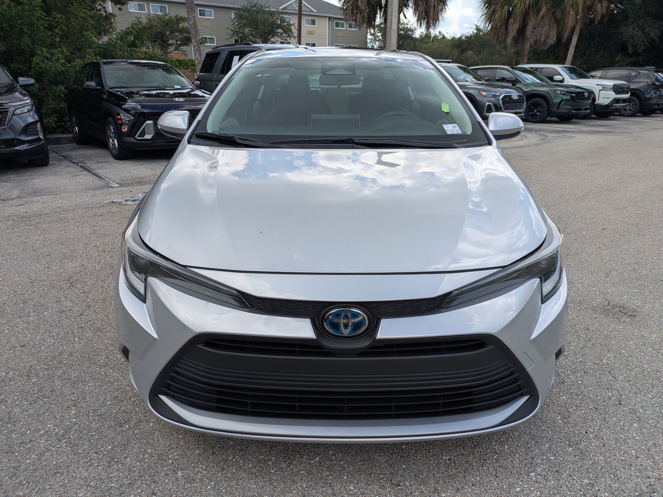 Used 2024 Toyota Corolla XLE FWD image 3
