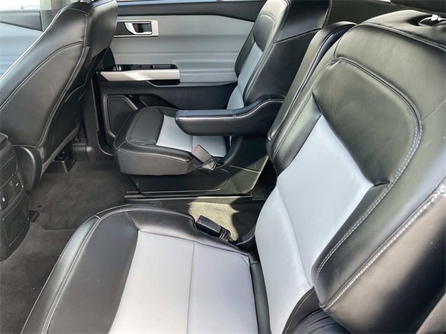 Used 2022 Ford Explorer XLT w/ Equipment Group 202A image 24