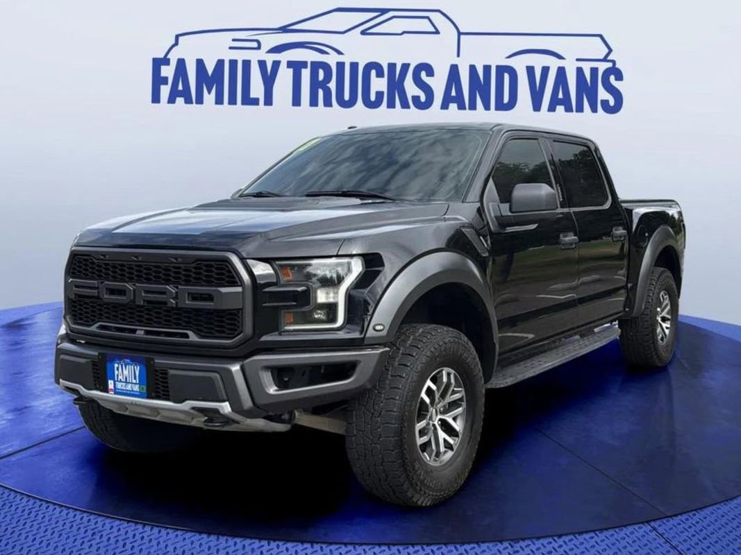 Used 2017 Ford F150 Raptor w/ Equipment Group 801A Mid