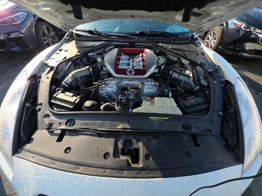 Used 2015 Nissan GT-R Premium AWD/4WD image 18
