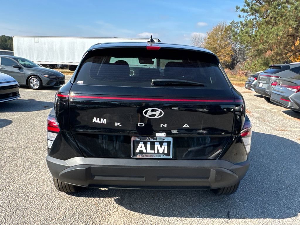 New 2026 Hyundai Kona SE image 4