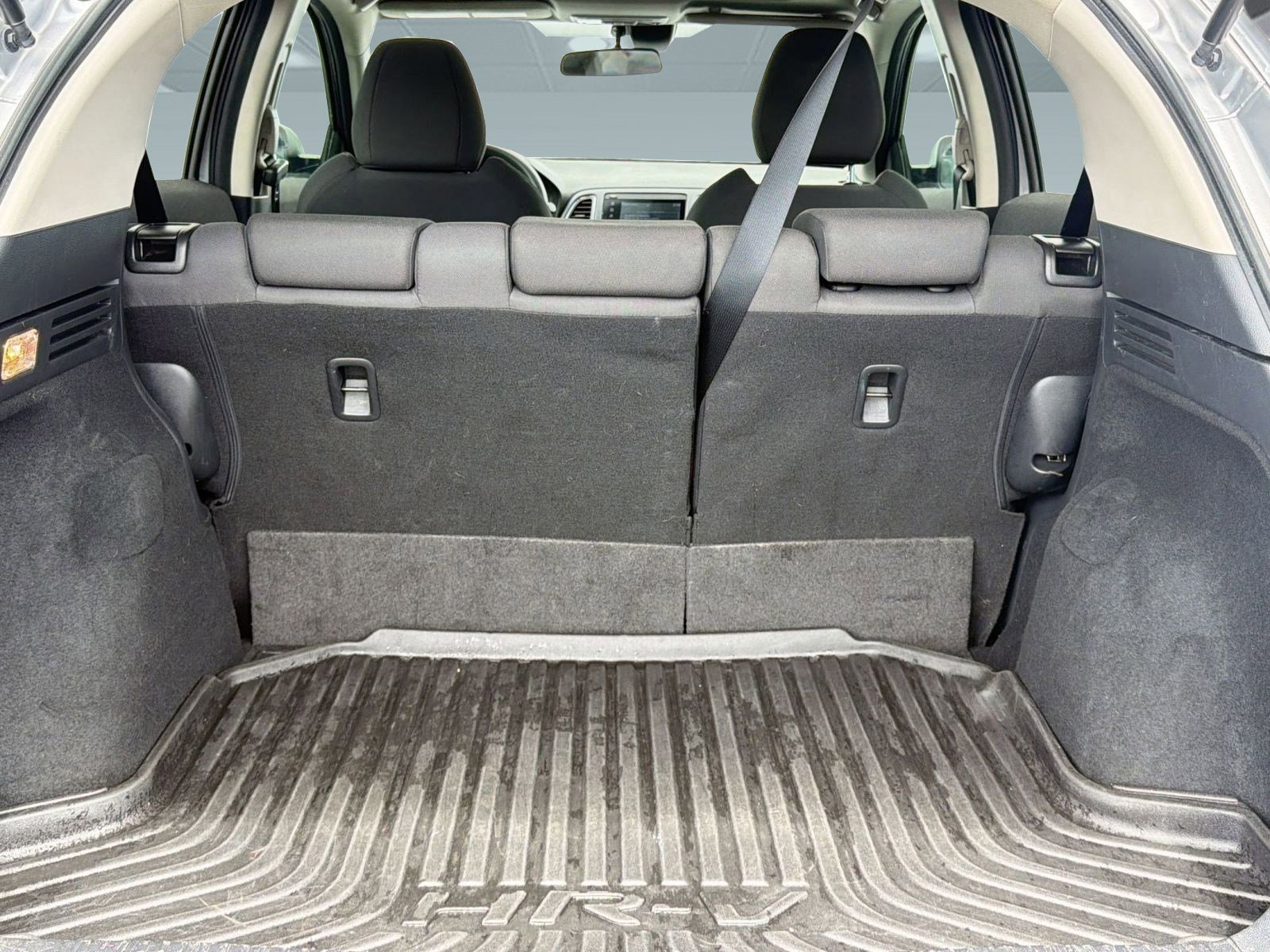 Used 2019 Honda HR-V EX image 29