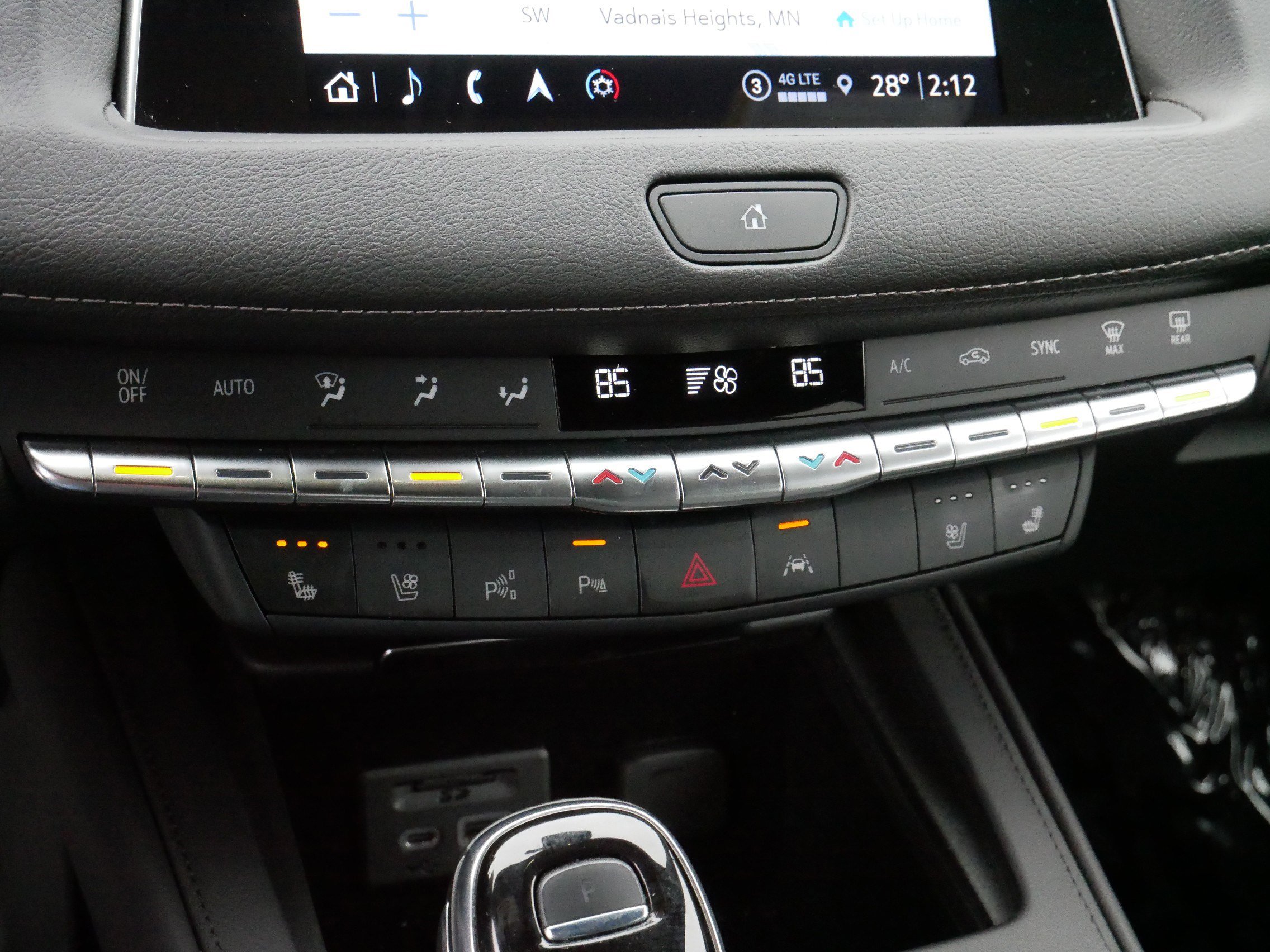 Certified 2022 Cadillac XT4 Premium Luxury w/ Technology Package image 24