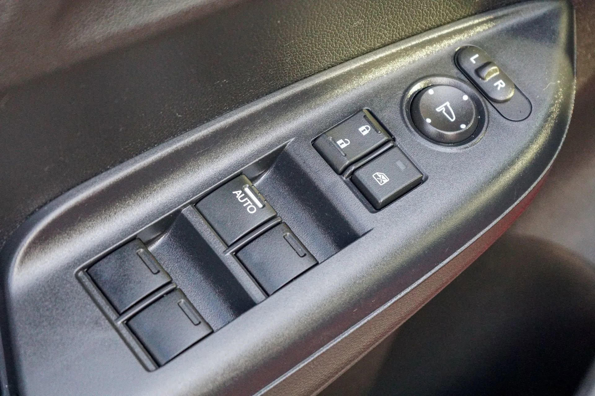 Used 2018 Honda Fit EX-L image 31