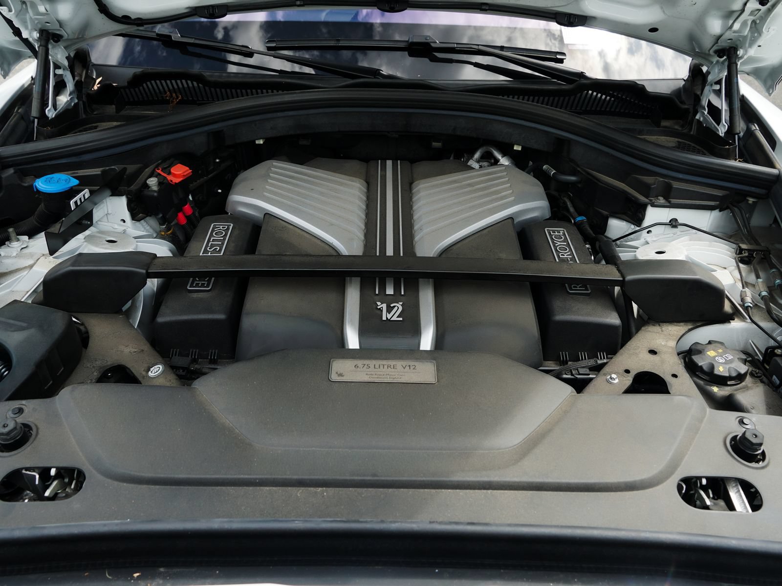 Certified 2024 Rolls-Royce Cullinan AWD/4WD image 36