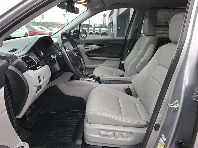 Used 2020 Honda Pilot Touring image 15