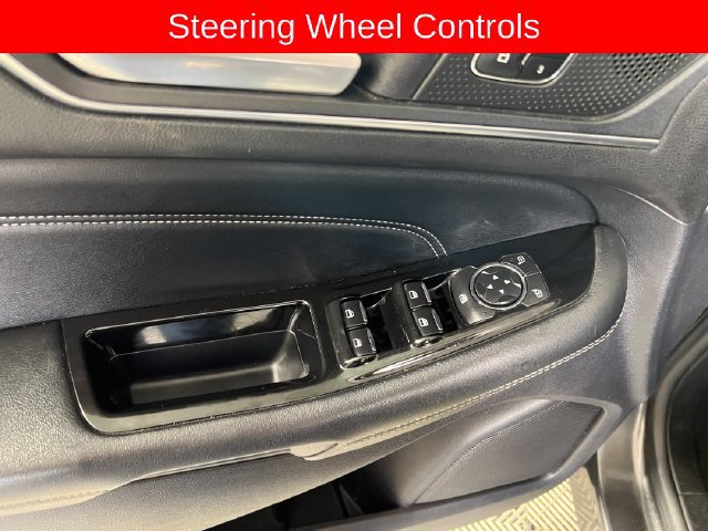 Used 2020 Ford Edge Titanium w/ Equipment Group 301A FWD image 13