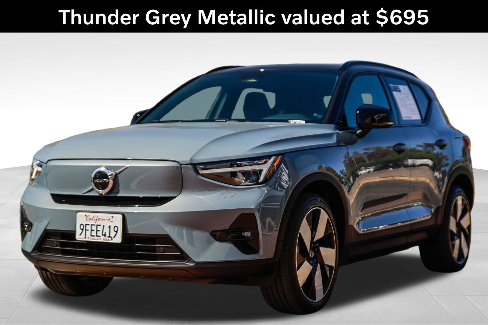 Used 2023 Volvo XC40 Recharge Ultimate AWD/4WD image 3