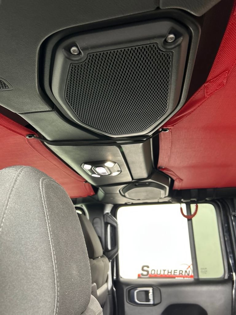 Used 2022 Jeep Wrangler Unlimited Rubicon image 18