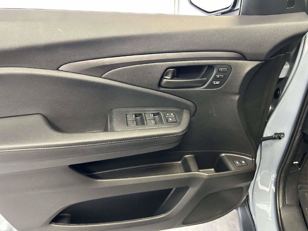 Used 2022 Honda Passport EX-L image 16