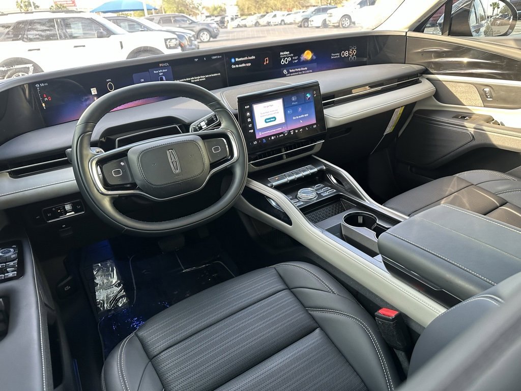 Used 2024 Lincoln Nautilus Premier image 18