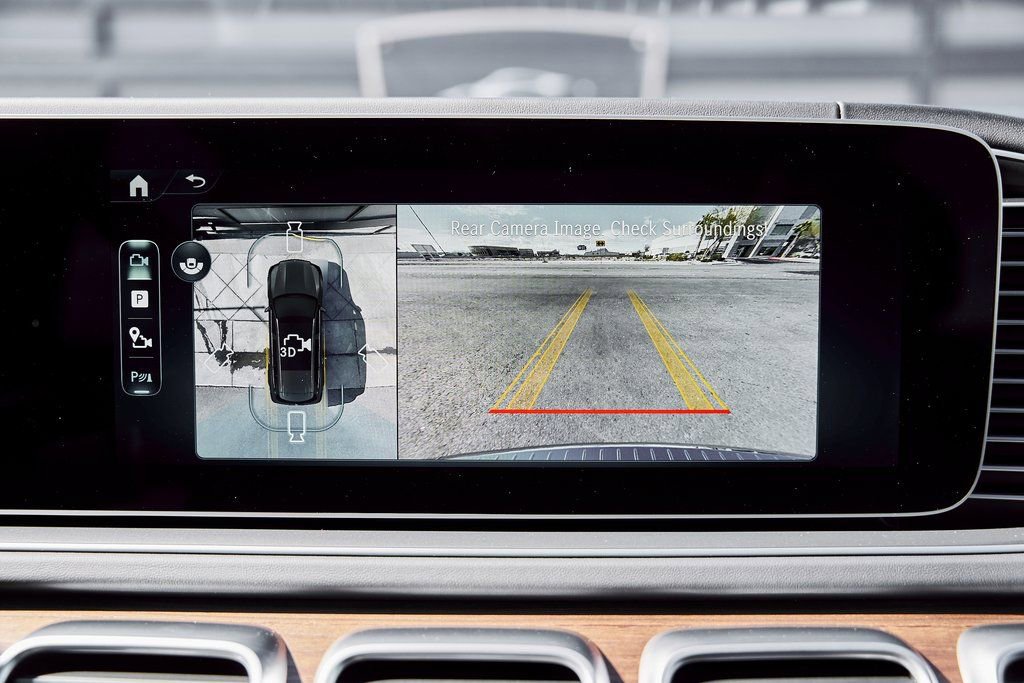 Used 2025 Mercedes-Benz Maybach GLS 600 4MATIC image 90