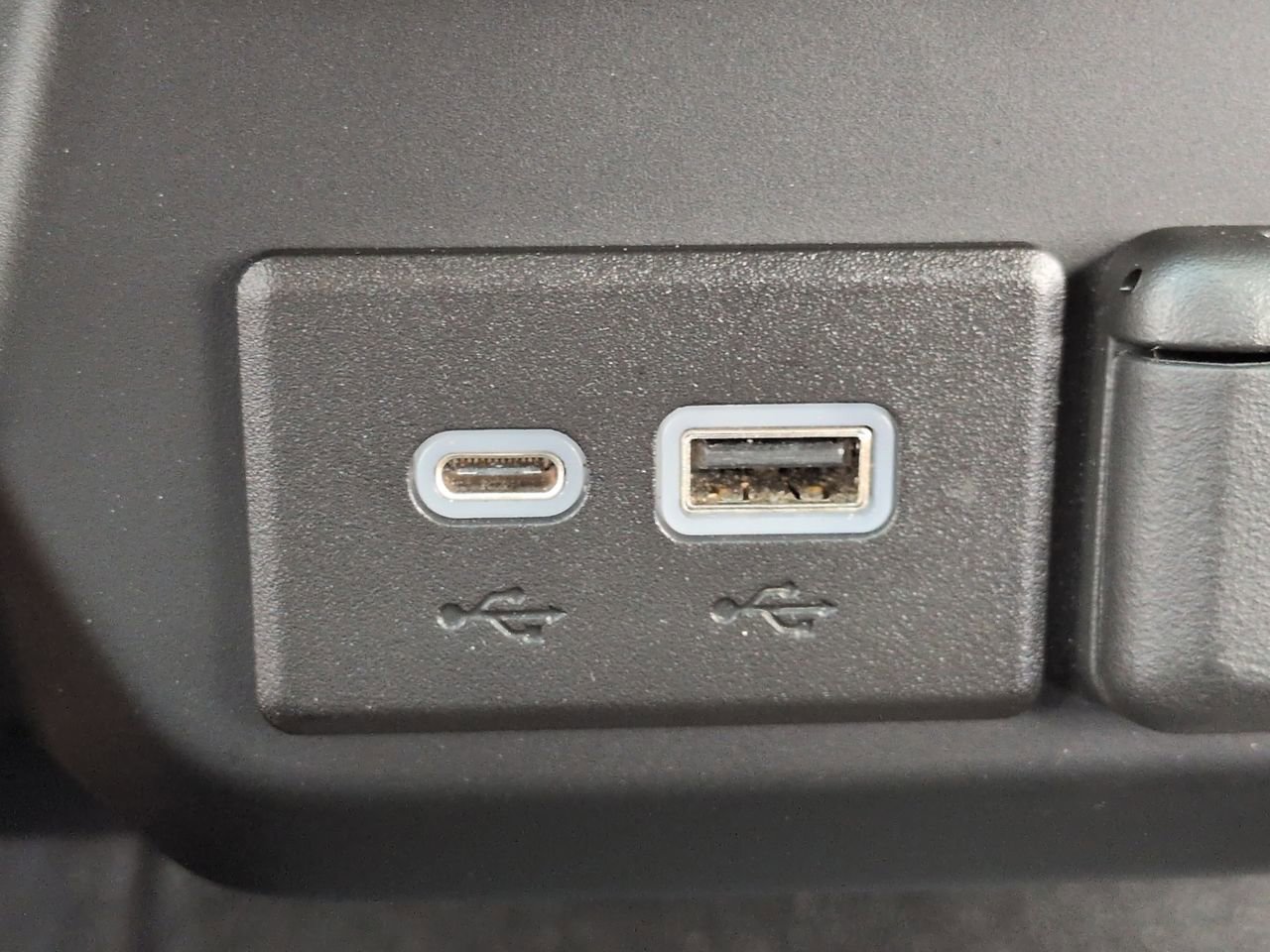Used 2022 GMC Sierra 2500 Pro w/ Convenience Package image 21