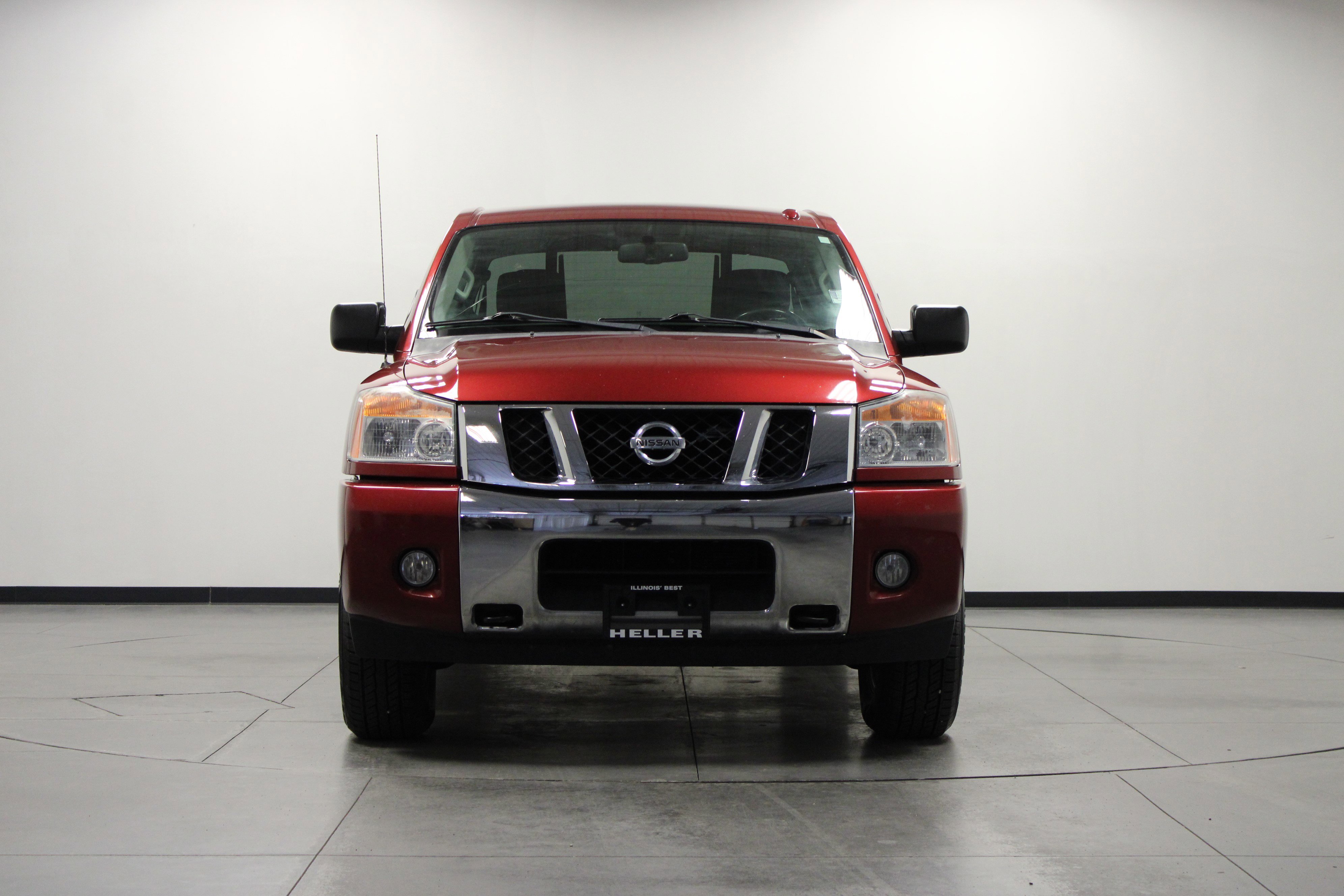 Used 2013 Nissan Titan SV w/ SV Value Truck Pkg AWD/4WD image 9