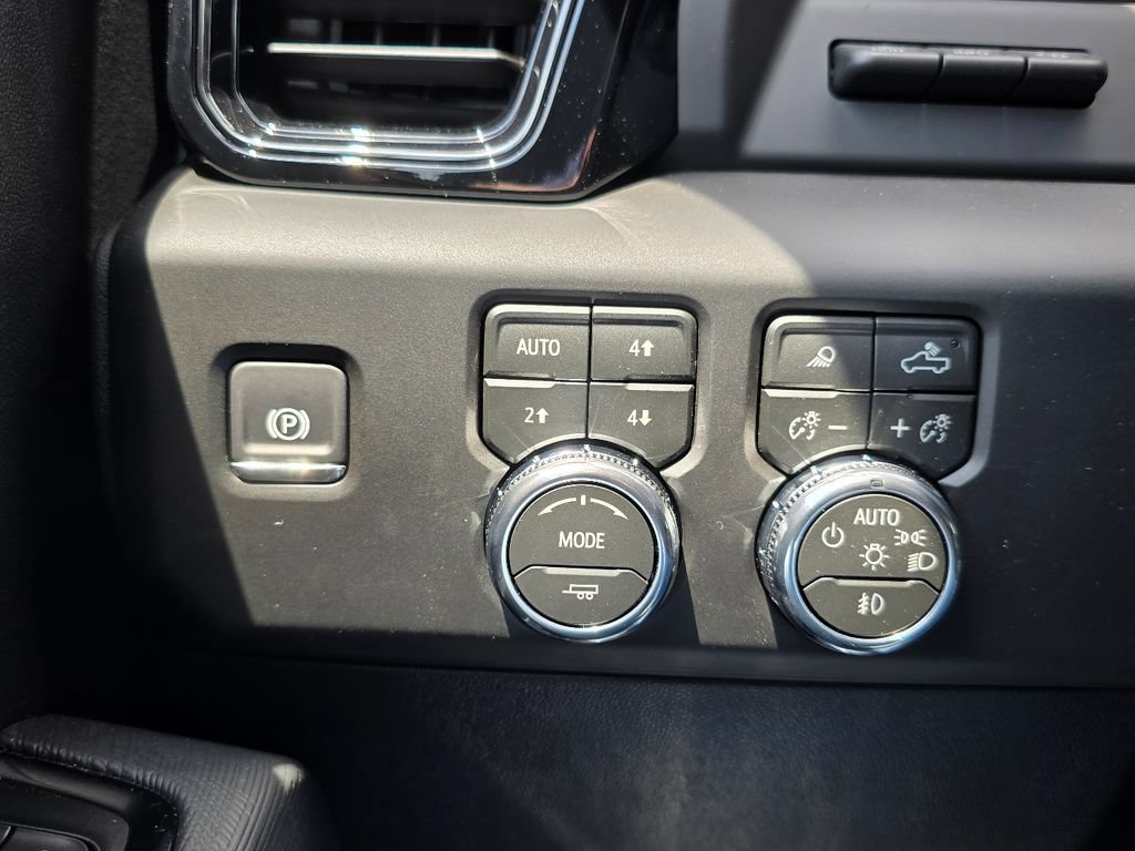 New 2026 GMC Sierra 2500 AT4X AWD/4WD image 19