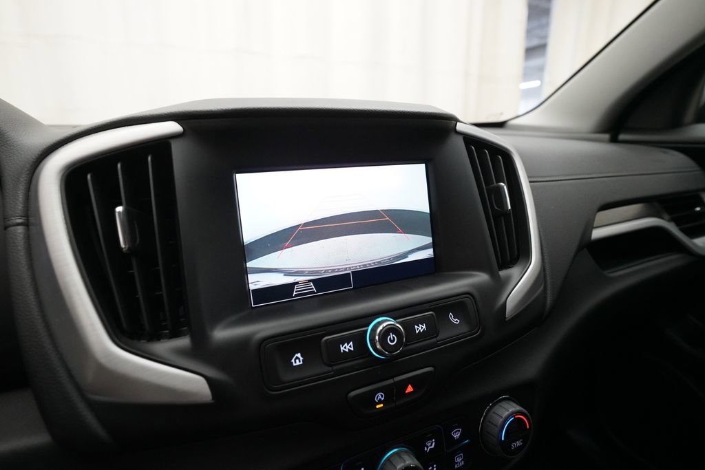 Used 2024 GMC Terrain SLE w/ Driver Convenience Package image 19