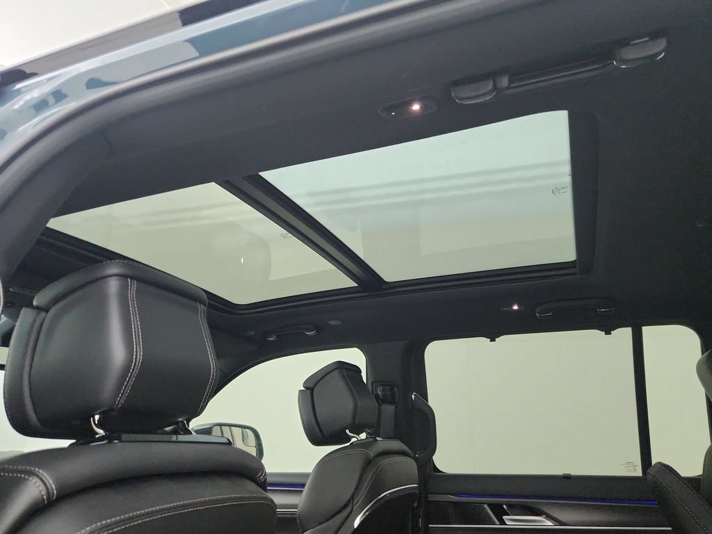 New 2026 Jeep Grand Wagoneer Summit AWD/4WD image 29