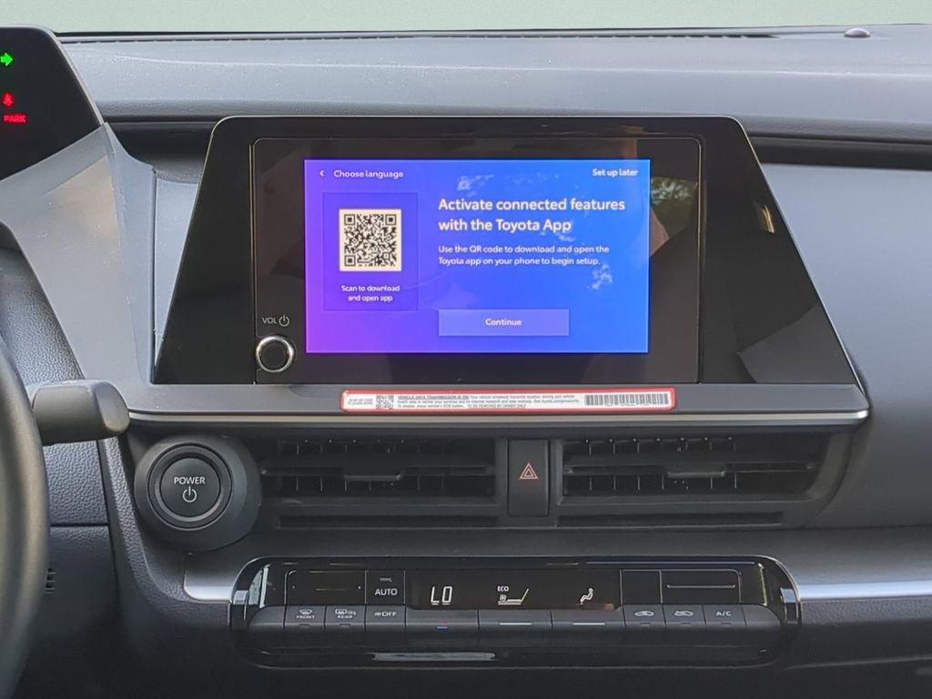 Used 2025 Toyota Prius LE FWD image 16