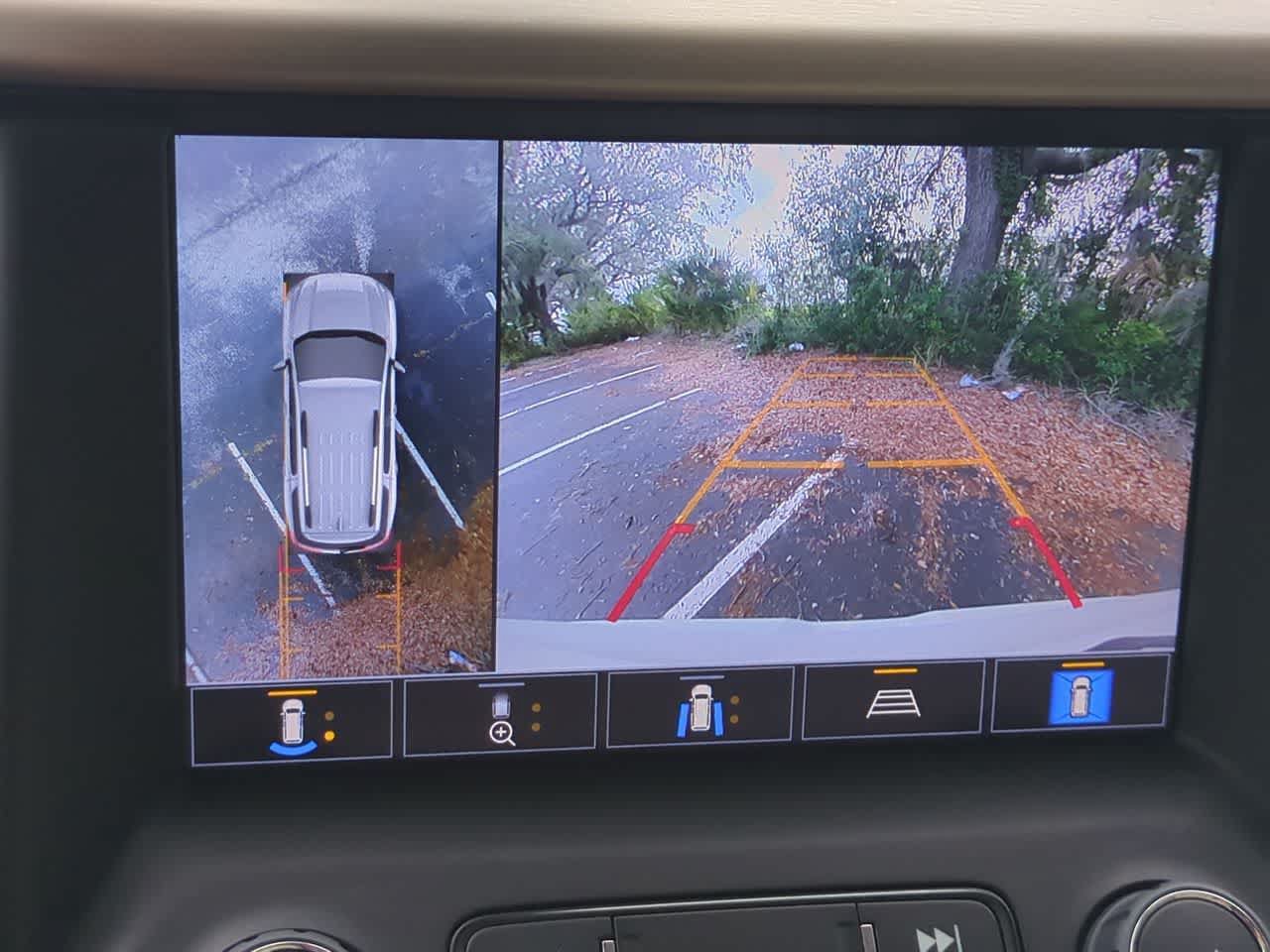 Used 2022 GMC Acadia Denali w/ Denali Technology Package FWD image 29