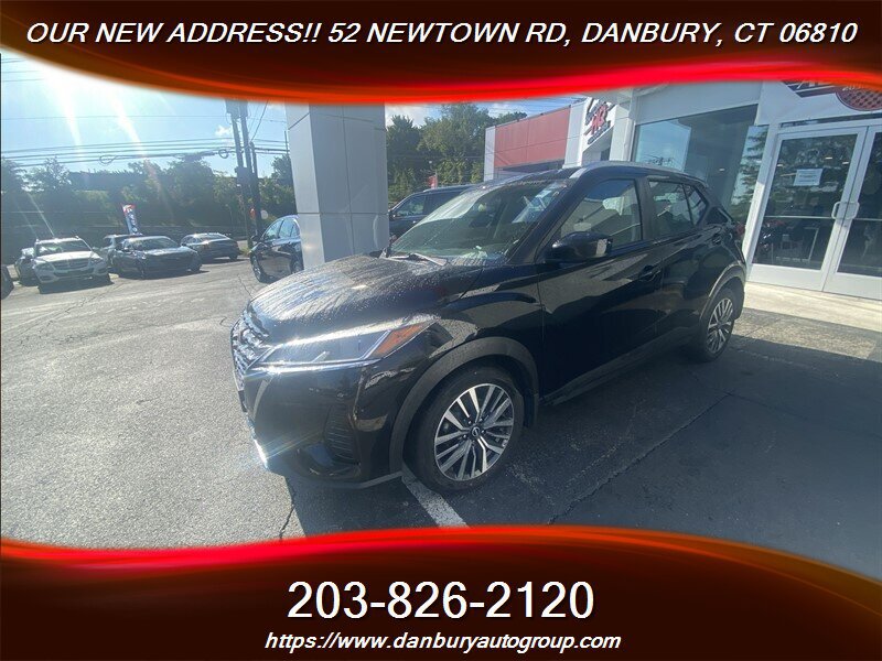 Used 2022 Nissan Kicks SV FWD image 2