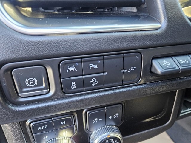 Certified 2021 GMC Yukon XL AT4 w/ Technology Package image 25