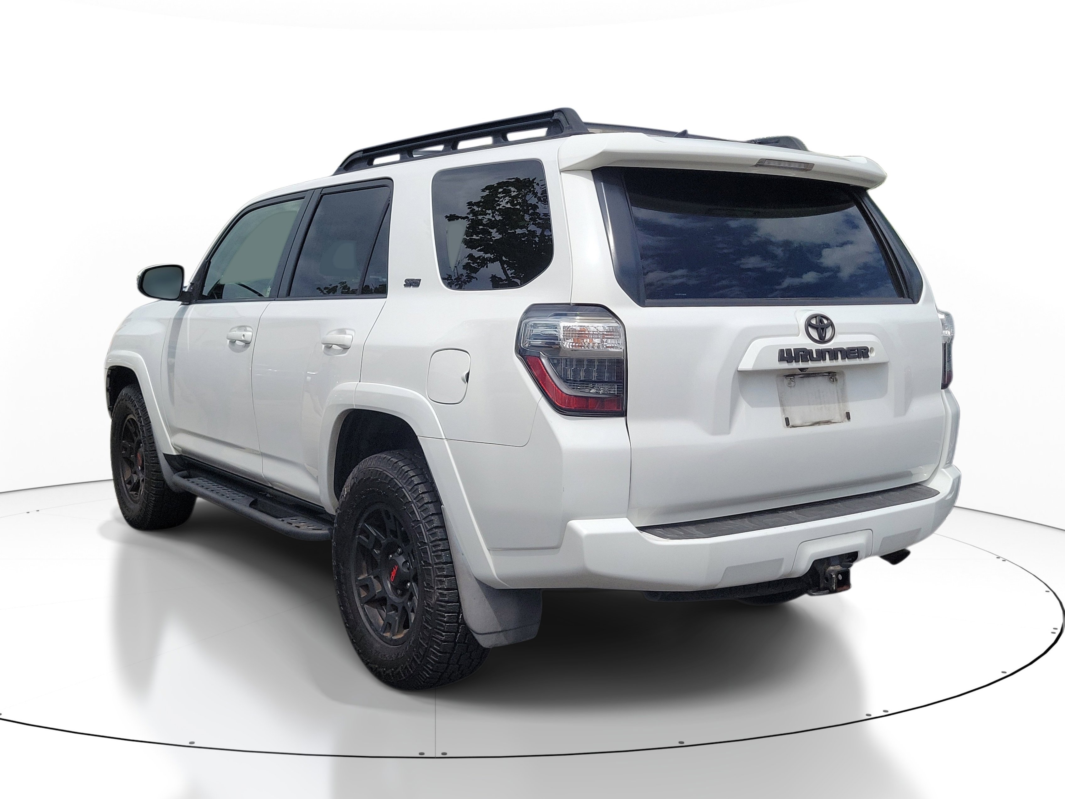 Used 2014 Toyota 4Runner SR5 image 8