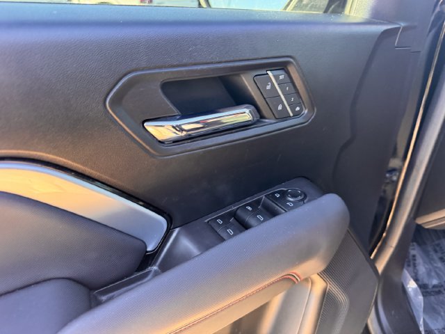 Used 2023 Chevrolet Colorado Z71 w/ Z71 Convenience Package 2 AWD/4WD image 37