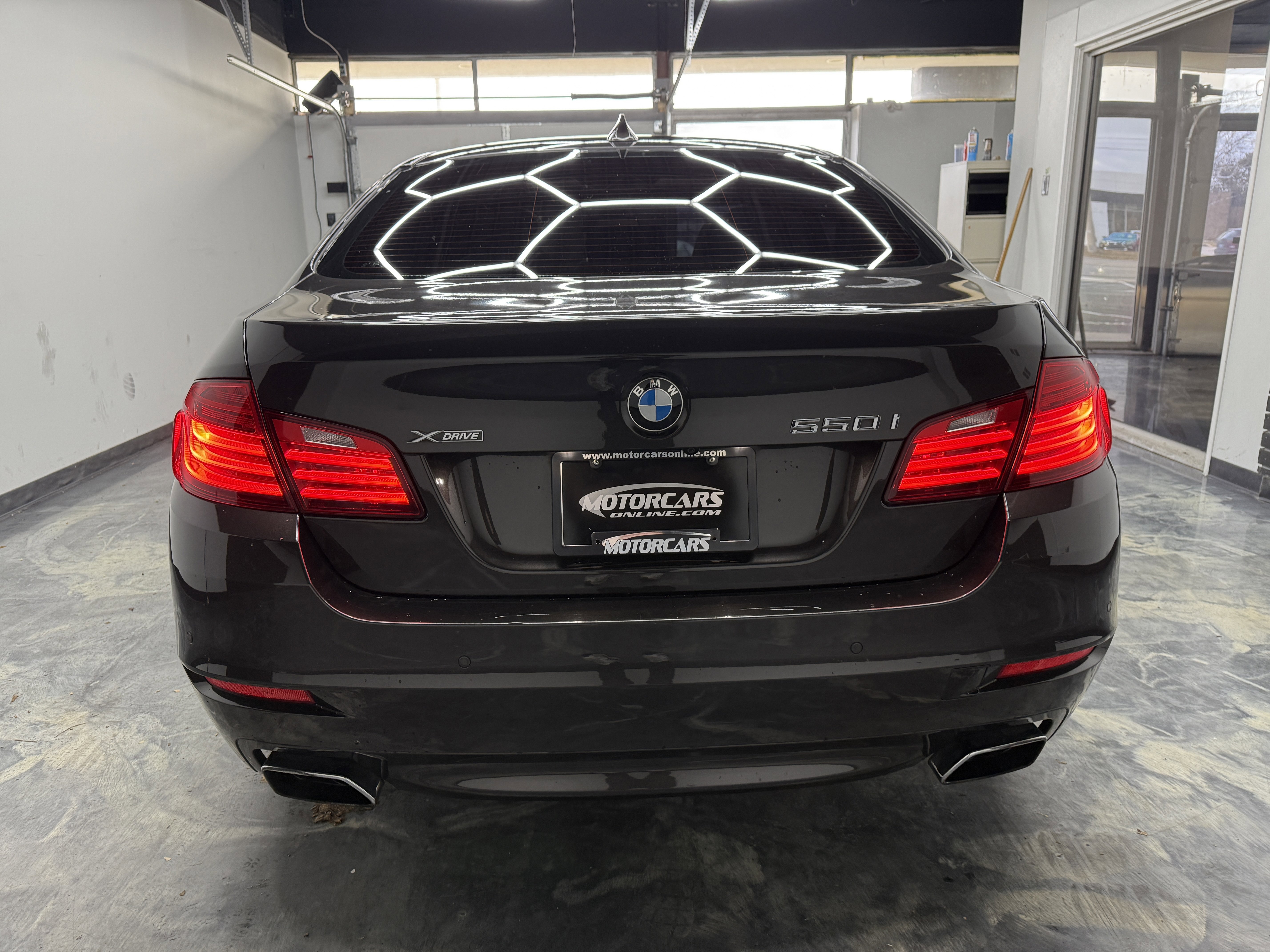 Used 2015 BMW 550i xDrive Sedan image 4