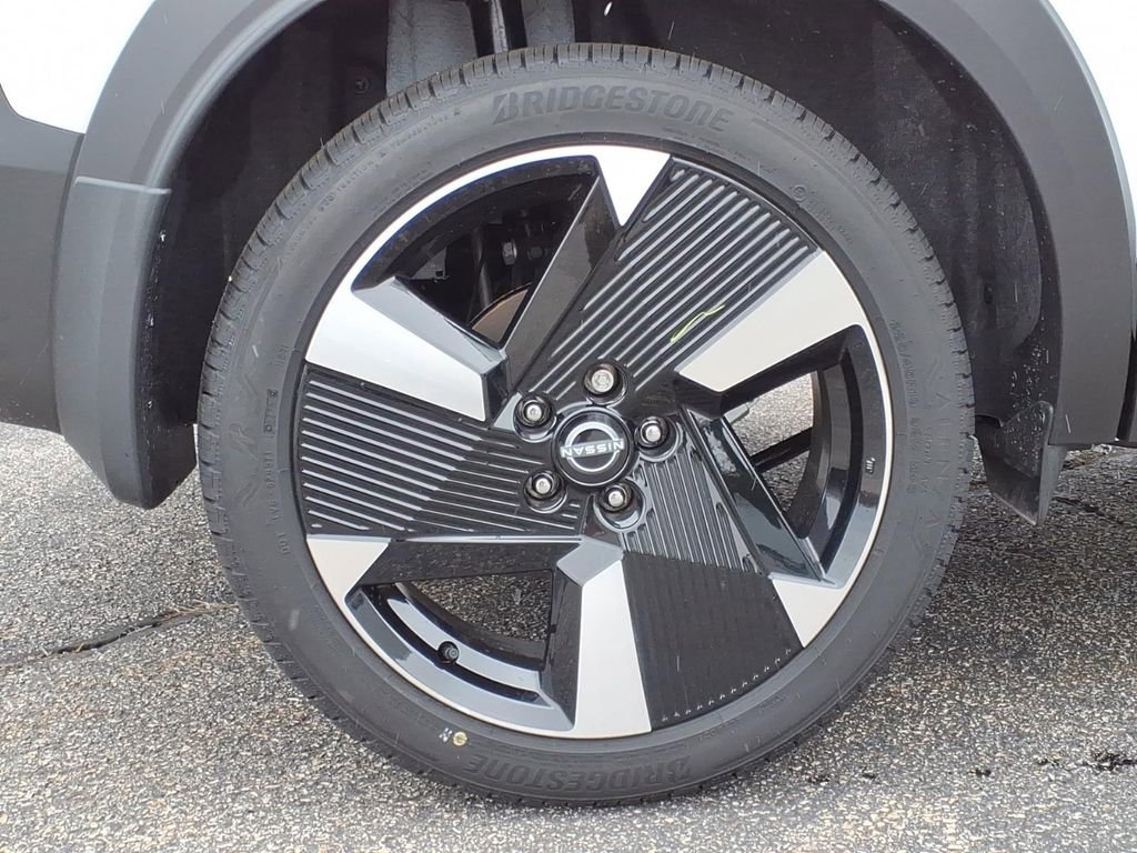 New 2026 Nissan Kicks SR w/ Cold Weather Package image 6