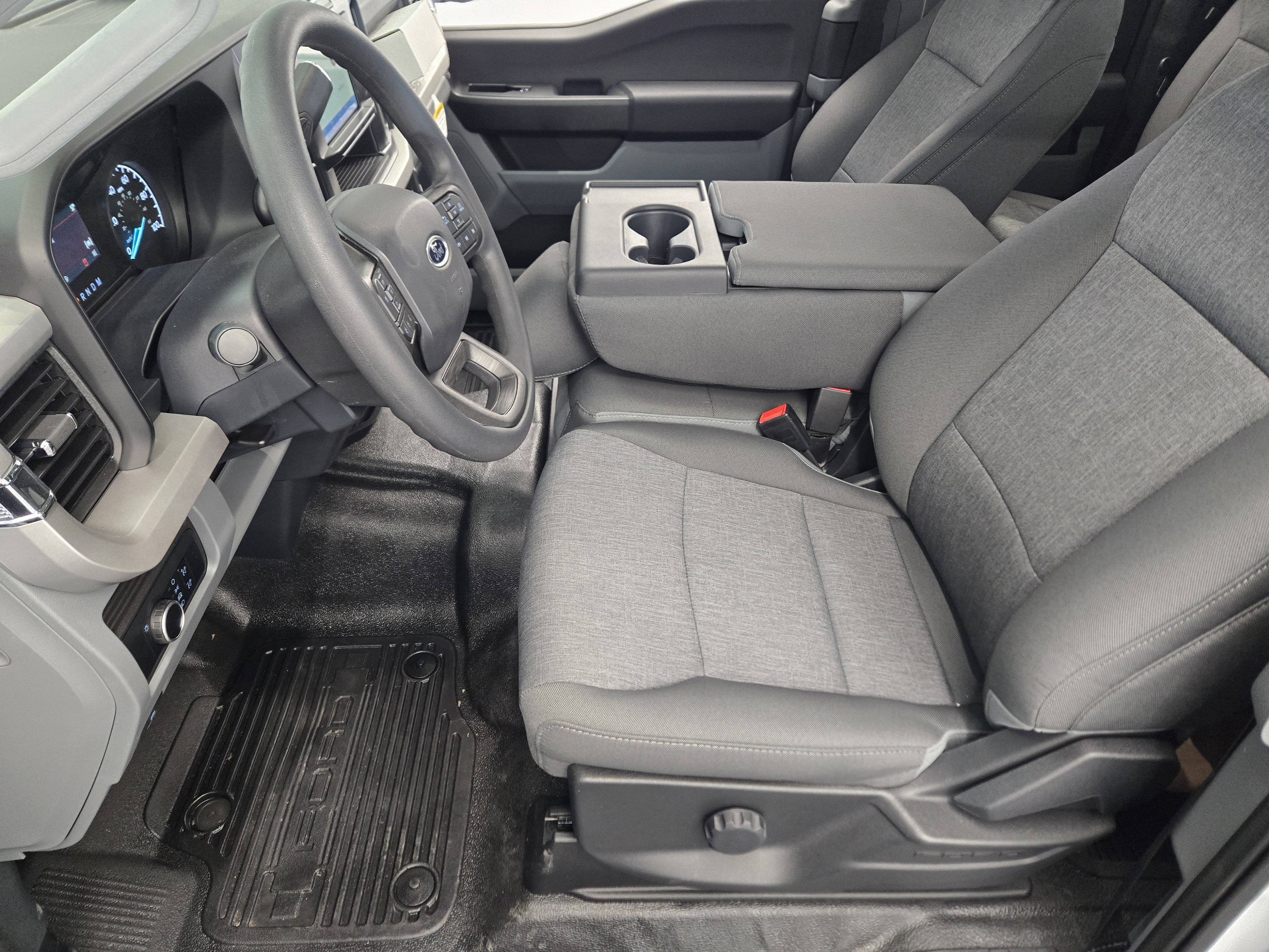 Used 2024 Ford F550 4x4 SuperCab Super Duty image 11