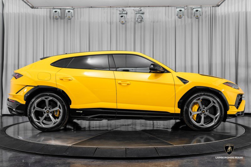 Used 2024 Lamborghini Urus S image 19