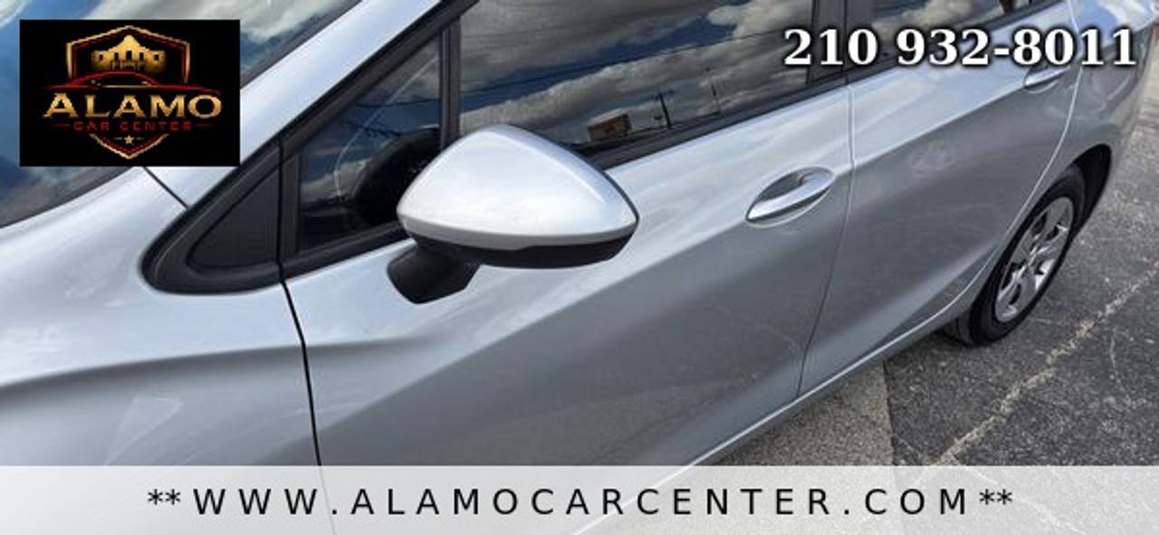 Used 2018 Chevrolet Cruze LS FWD image 9