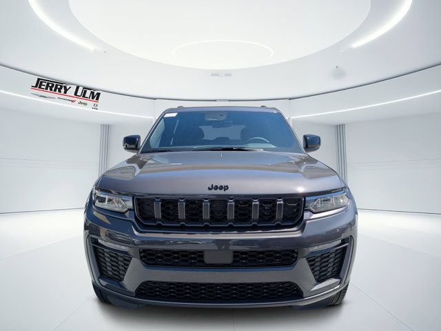 New 2026 Jeep Grand Cherokee Limited w/ Limited Altitude Package RWD image 8