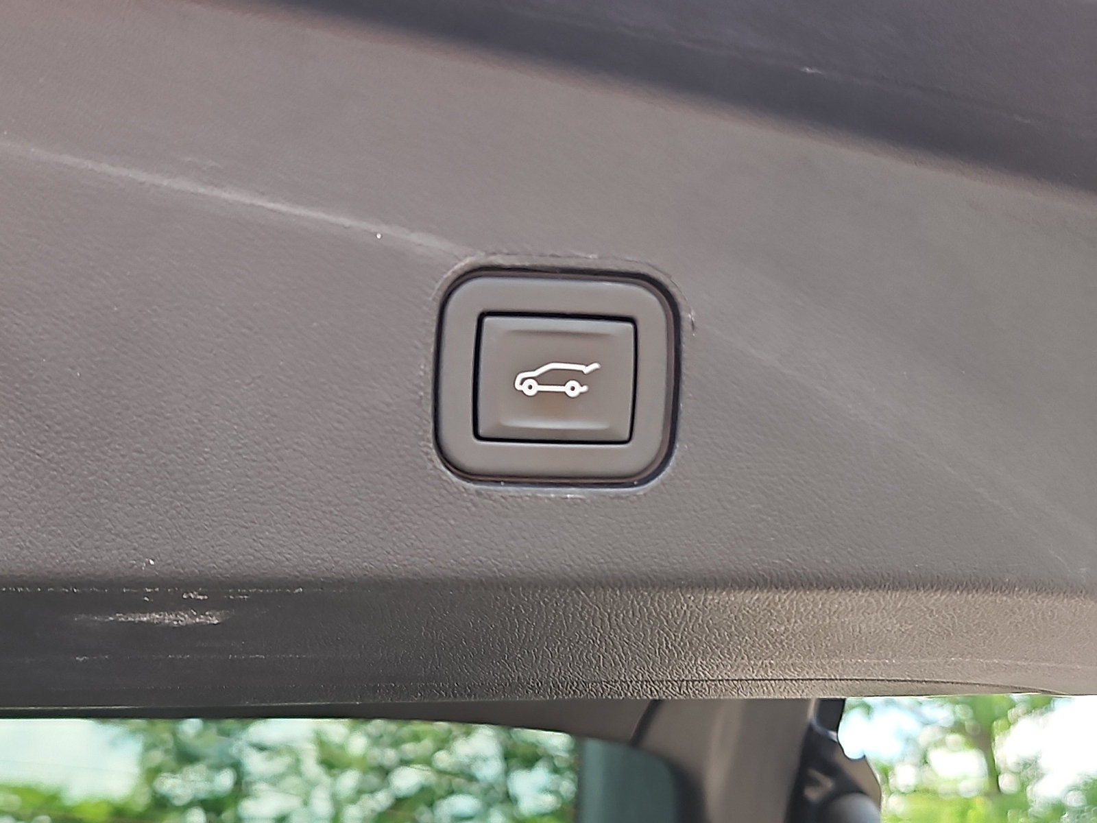Certified 2024 Cadillac Lyriq Luxury w/ LPO, Floor Liner Package AWD/4WD image 29