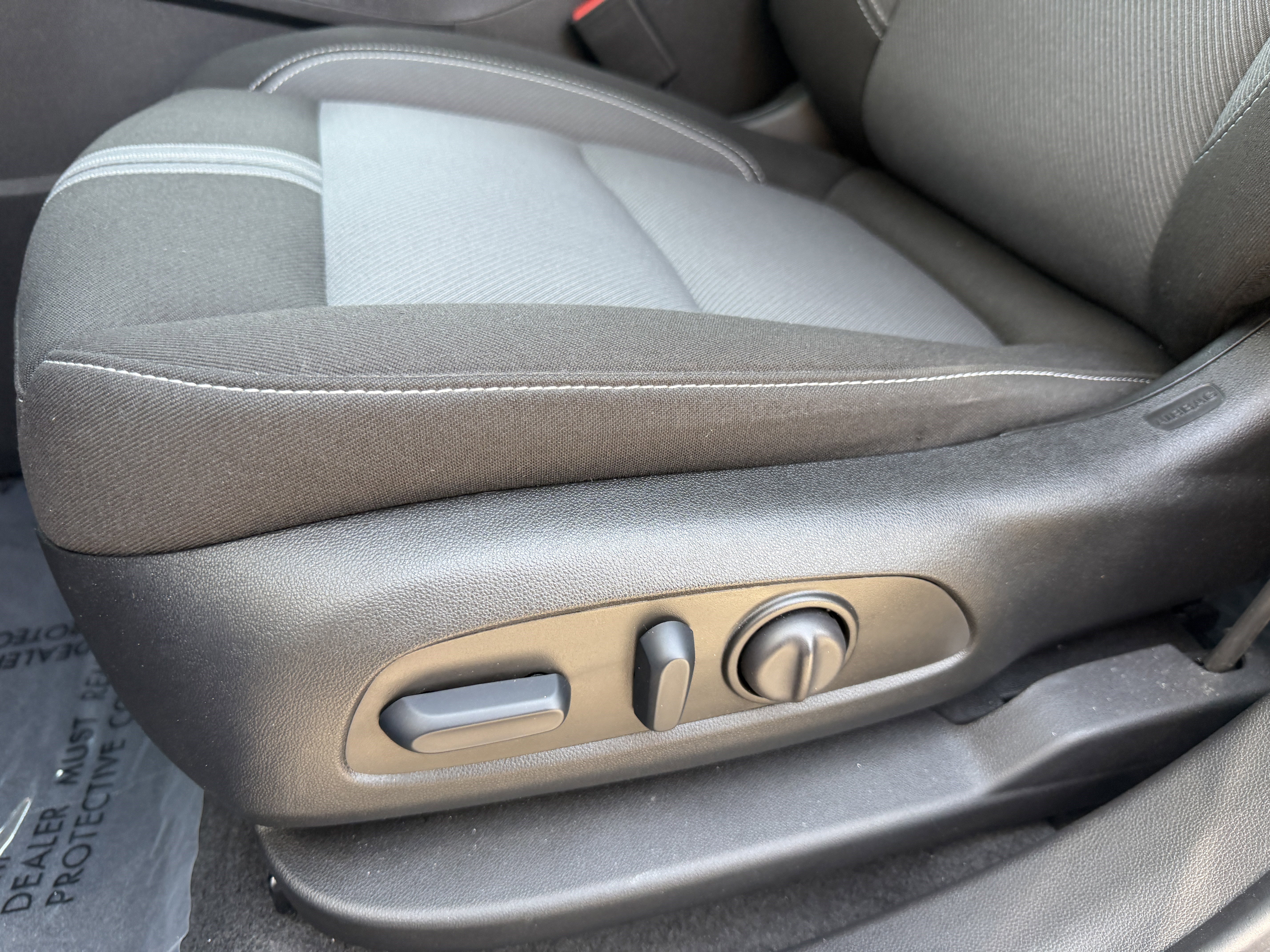 Used 2024 Chevrolet Blazer LT w/ Convenience Package FWD image 14