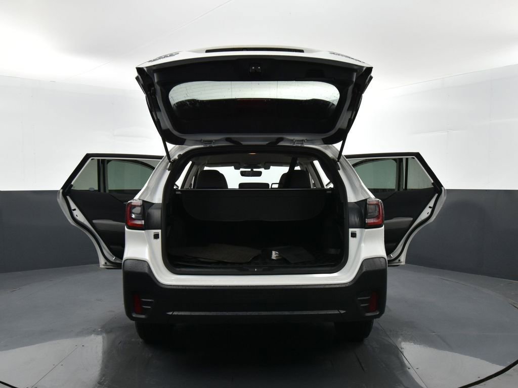 Used 2022 Subaru Outback Premium image 34