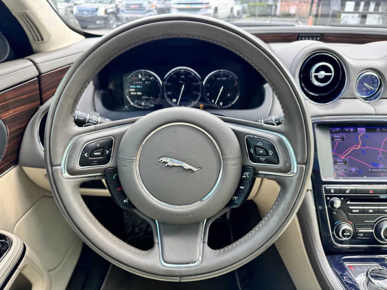 Used 2013 Jaguar XJ L Portfolio image 19