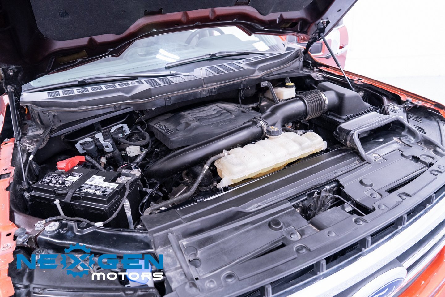 Used 2023 Ford F150 Lariat w/ Trailer Tow Package image 10