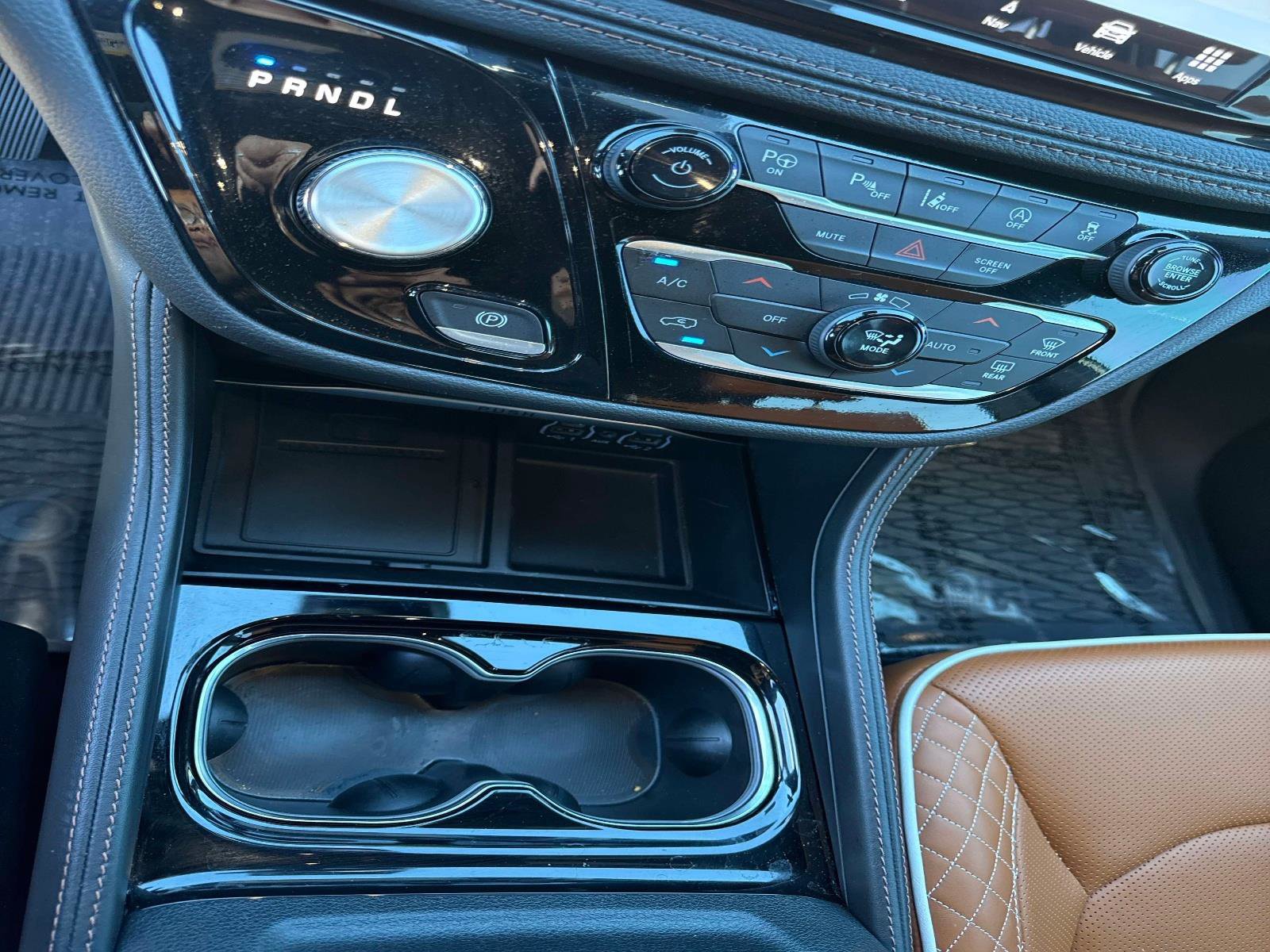 Used 2024 Chrysler Pacifica Pinnacle image 31