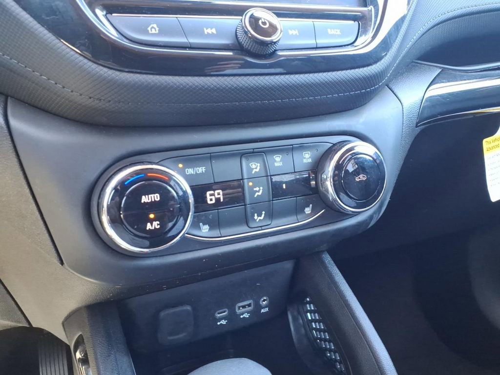 Used 2023 Chevrolet TrailBlazer LT w/ Convenience Package FWD image 19